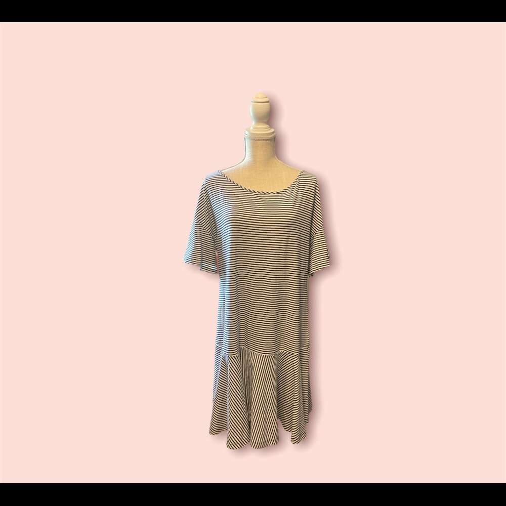 Vineyard vines dress